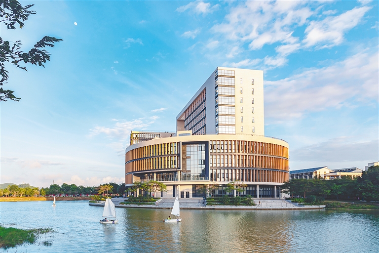 海洋强国担使命 向海图强谋发展——beat365官方网站加快建...